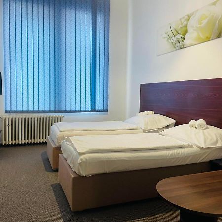 Hotel Bila Ruze Страконице Екстериор снимка
