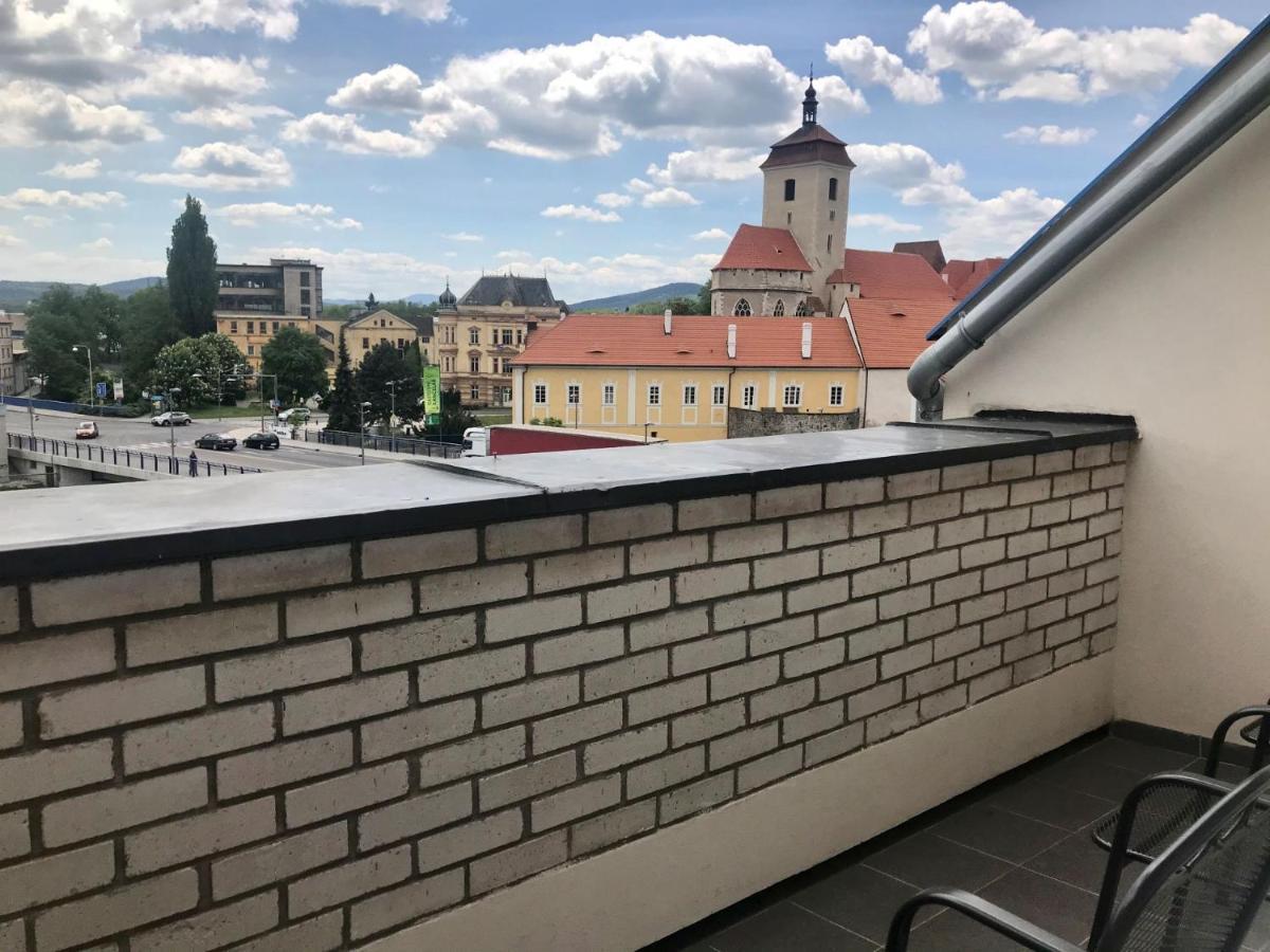 Hotel Bila Ruze Страконице Екстериор снимка