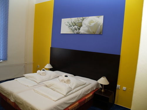 Hotel Bila Ruze Страконице Екстериор снимка