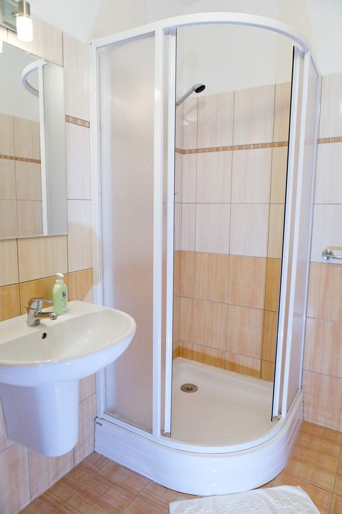 Hotel Bila Ruze Страконице Екстериор снимка